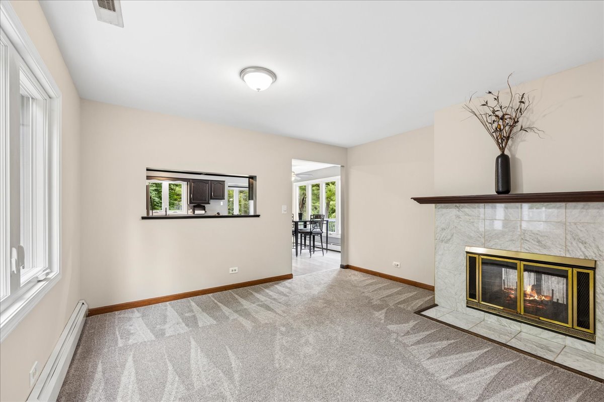 4402 Barreville Road Crystal Lake, IL 60012 - Photo 8 of 22