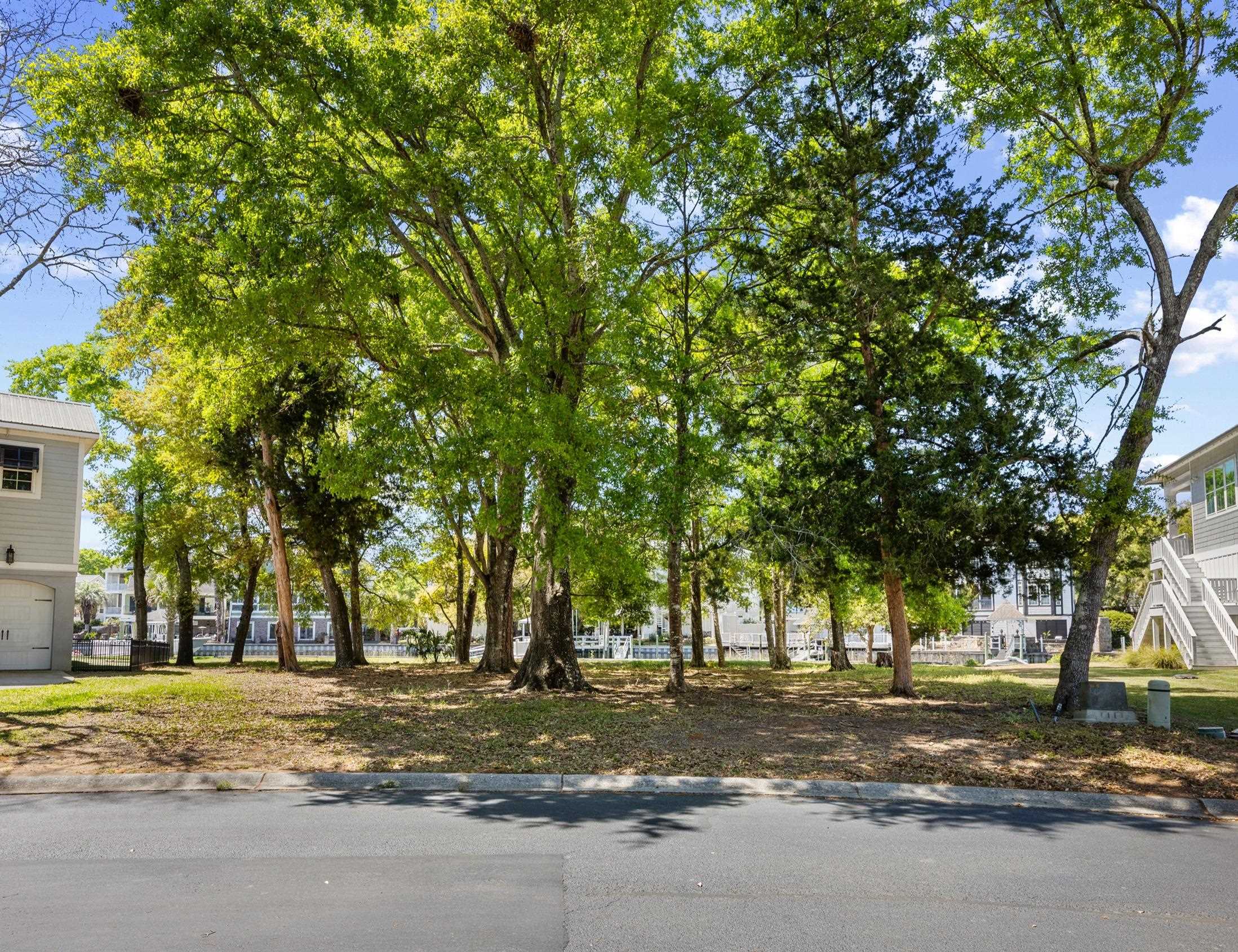 31 Gasparilla Drive Murrells Inlet, SC 29576 - Photo 3 of 34