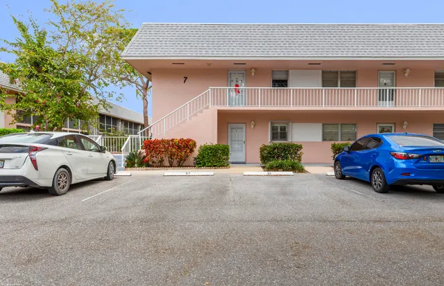$192,500 | 18081 Southeast Country Club Drive, Unit 761, Jupiter, FL 33469