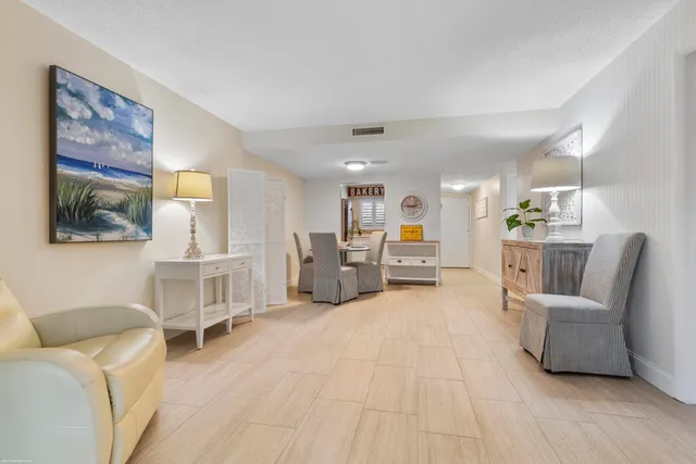 $192,500 | 18081 Southeast Country Club Drive, Unit 761, Jupiter, FL 33469