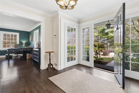 $1,599,000 | 34 Turner Drive, Chappaqua, NY 10514