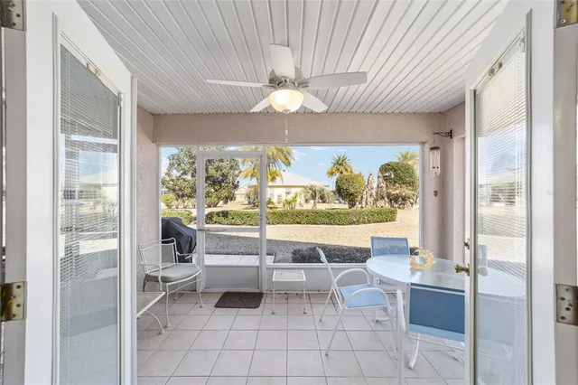 a view of backyard of the house