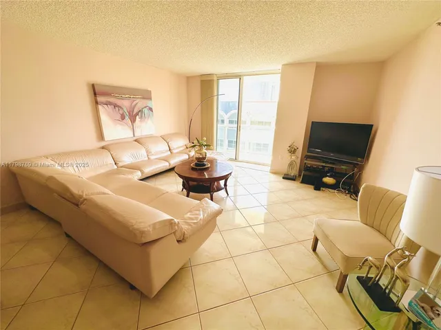 $880,000 | 8855 Collins Avenue, Unit 7H, Surfside, FL 33154