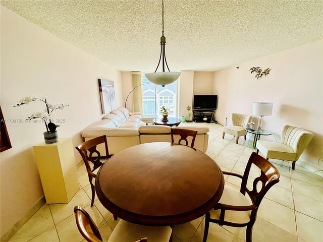 $880,000 | 8855 Collins Avenue, Unit 7H, Surfside, FL 33154