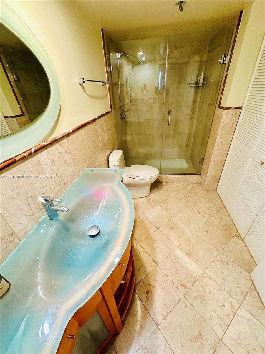 8855 Collins Avenue, Unit 7H Surfside, FL 33154 - Photo 28 of 56