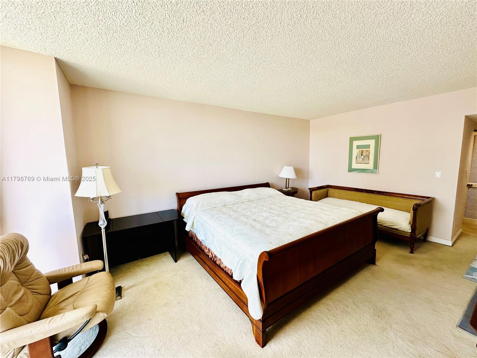 8855 Collins Avenue, Unit 7H Surfside, FL 33154 - Photo 30 of 56