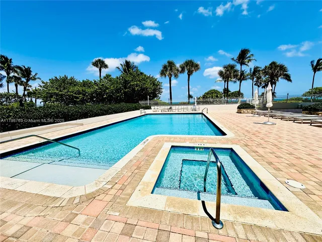 $880,000 | 8855 Collins Avenue, Unit 7H, Surfside, FL 33154