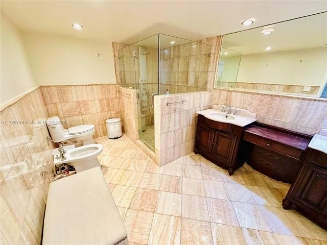 $880,000 | 8855 Collins Avenue, Unit 7H, Surfside, FL 33154