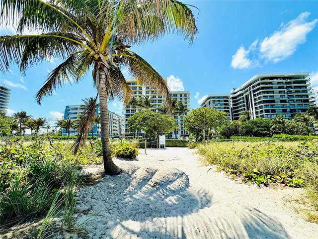 $880,000 | 8855 Collins Avenue, Unit 7H, Surfside, FL 33154