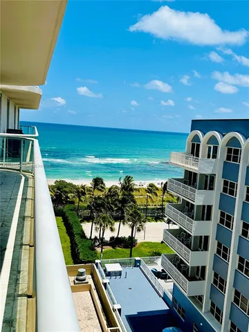 $880,000 | 8855 Collins Avenue, Unit 7H, Surfside, FL 33154