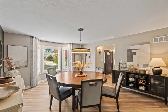 $665,000 | 284 Sand Hill Lane, Dousman, WI 53118