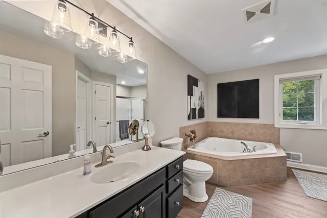 $665,000 | 284 Sand Hill Lane, Dousman, WI 53118