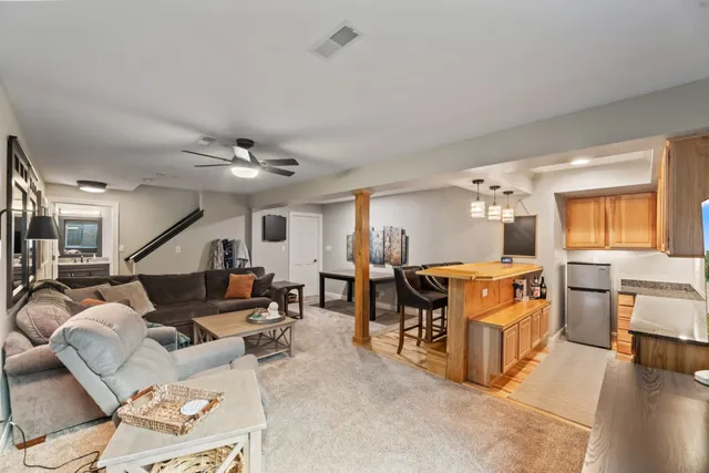 $665,000 | 284 Sand Hill Lane, Dousman, WI 53118