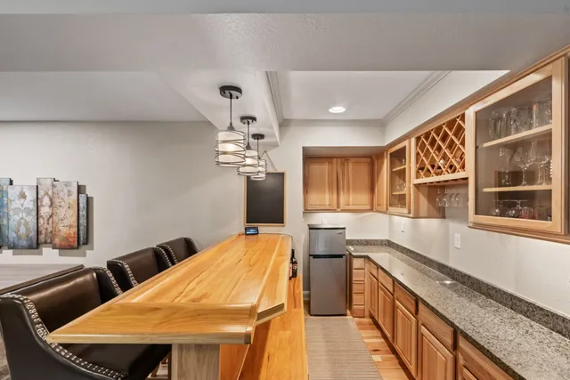 $665,000 | 284 Sand Hill Lane, Dousman, WI 53118