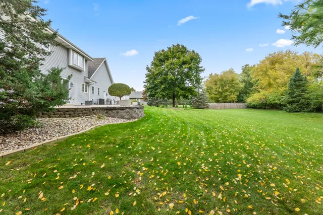 $665,000 | 284 Sand Hill Lane, Dousman, WI 53118