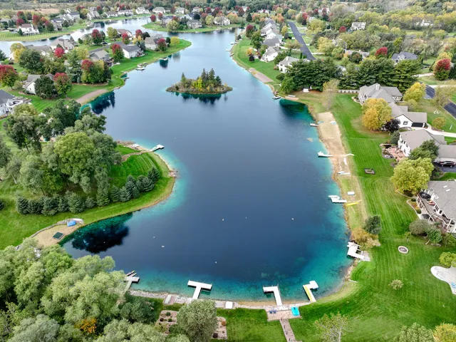 $665,000 | 284 Sand Hill Lane, Dousman, WI 53118