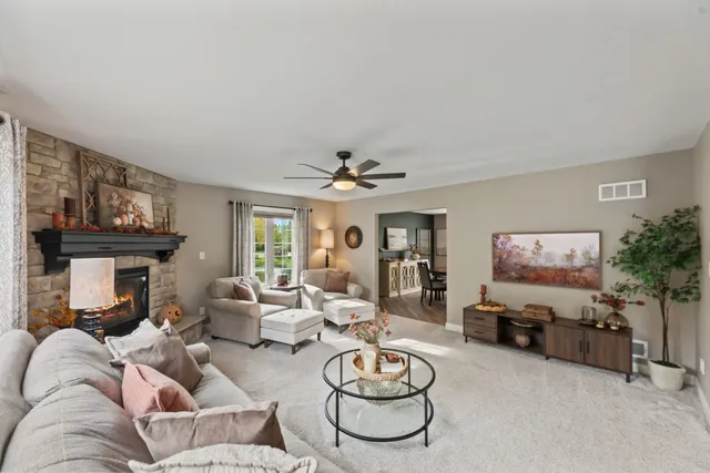 $665,000 | 284 Sand Hill Lane, Dousman, WI 53118