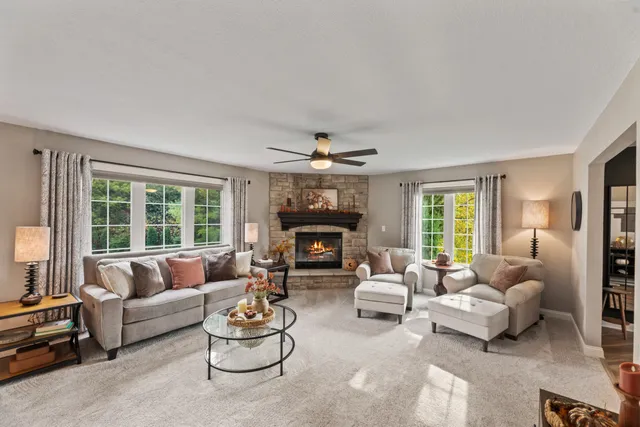 $665,000 | 284 Sand Hill Lane, Dousman, WI 53118