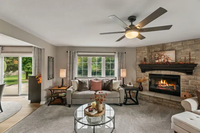 $665,000 | 284 Sand Hill Lane, Dousman, WI 53118