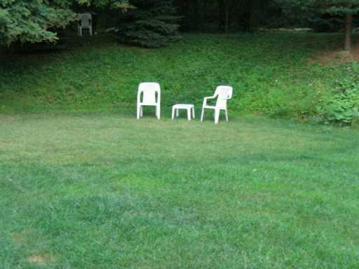 107 Midway Drive McKees Rocks, PA 15136 - Photo 6 of 8 Yard/Garden.