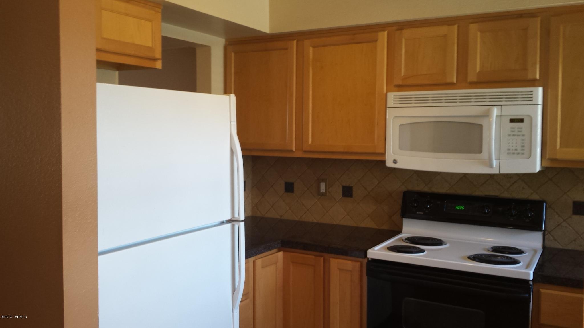 3750 North Country Club Road, Unit 71 Tucson, AZ 85716 - Photo 7 of 29