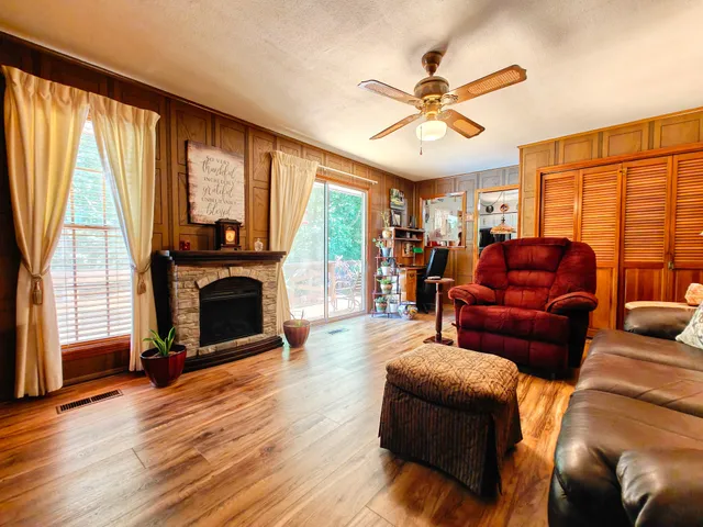 $375,000 | 17990 Highway 22, McKenzie, TN 38201