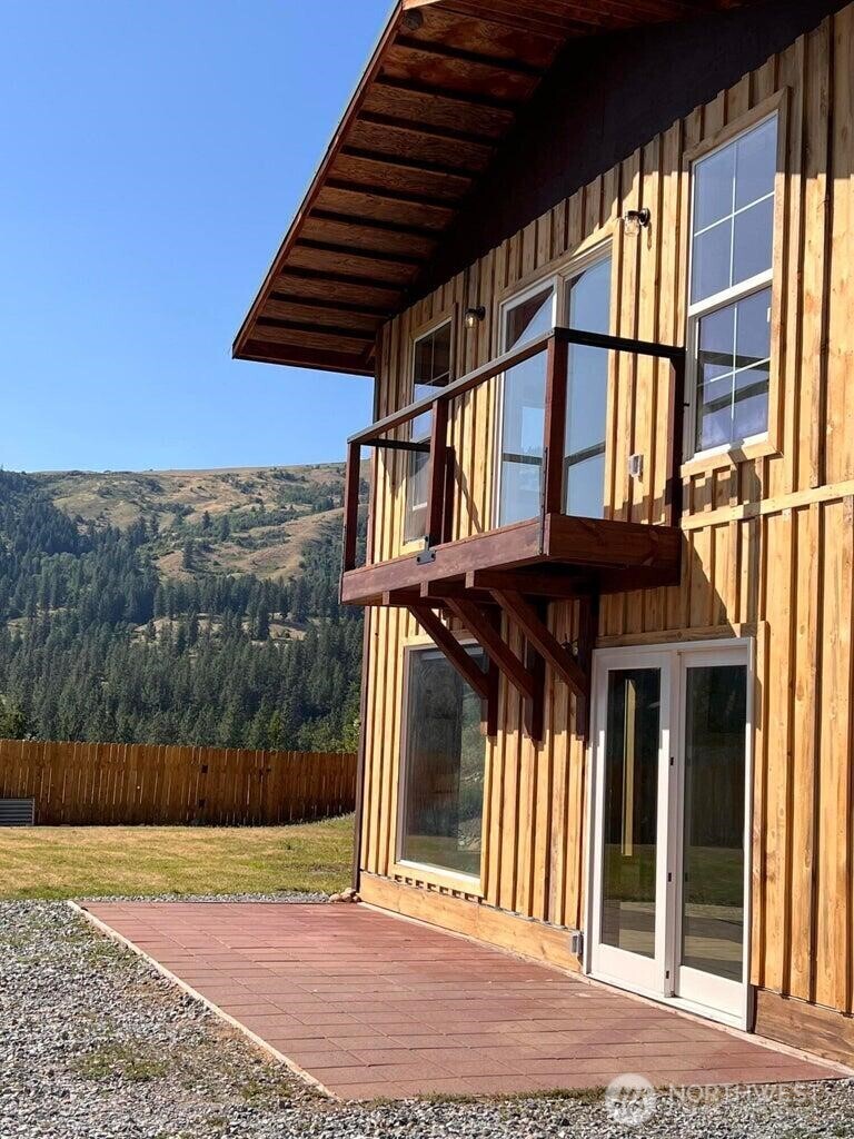 3705 Hope Way Kettle Falls, WA 99141 - Photo 37 of 37 a front view of a house