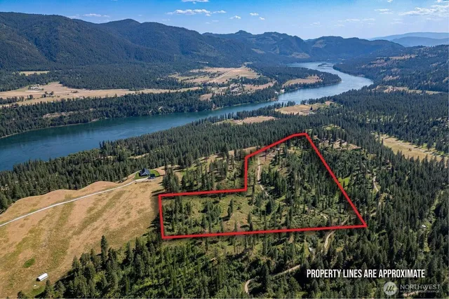 a view of a lake with a mountain