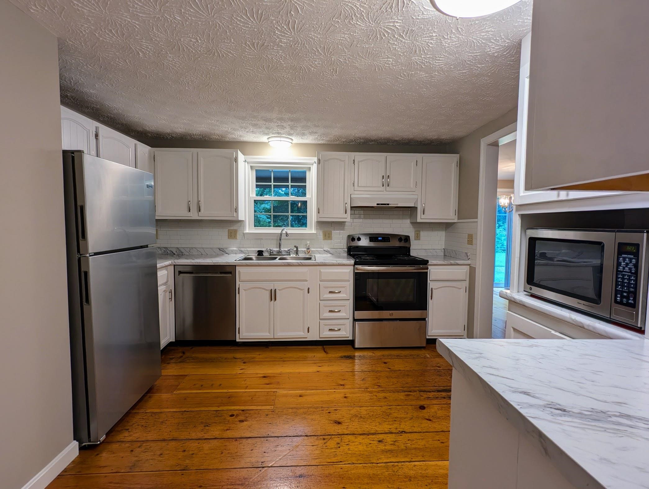 388 Amesbury Road Hopkinton, NH 03229 - Photo 20 of 23