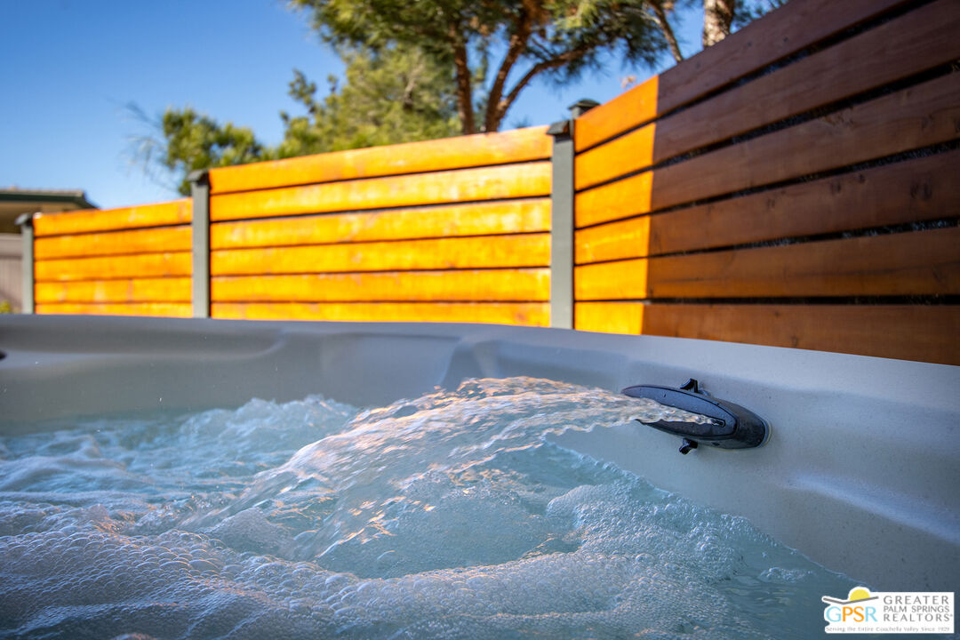 56166 Nez Perce Trail Yucca Valley, CA 92284 - Photo 42 of 54 a view of a backyard of the house