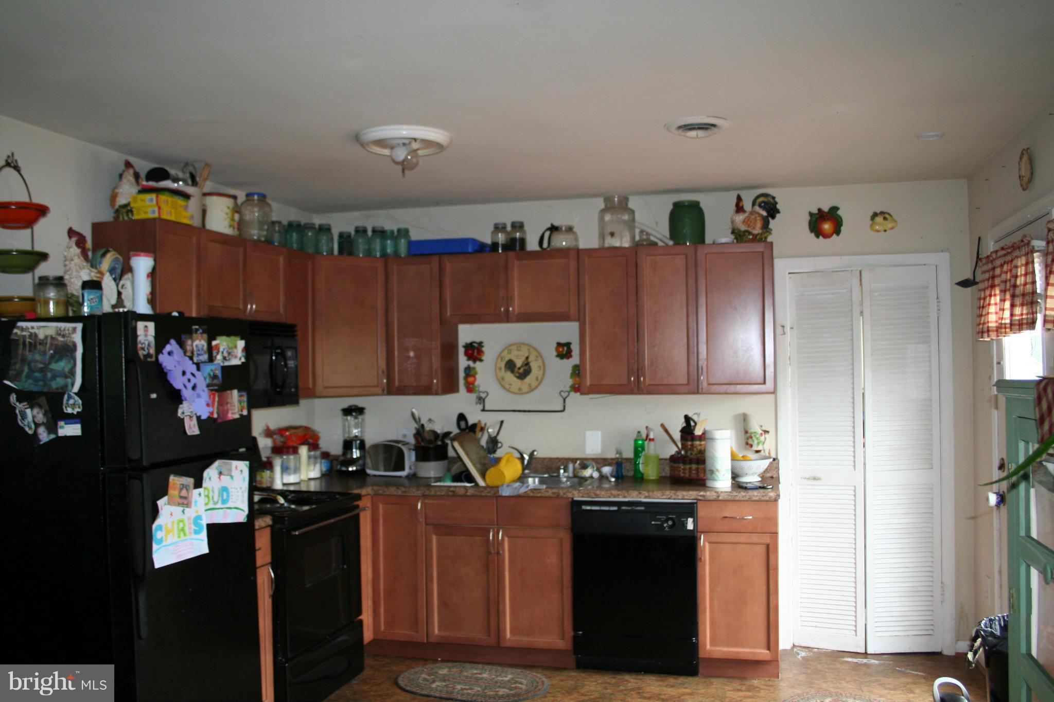 8841 Old Dumfries Road Catlett, VA 20119 - Photo 12 of 18 Kitchen