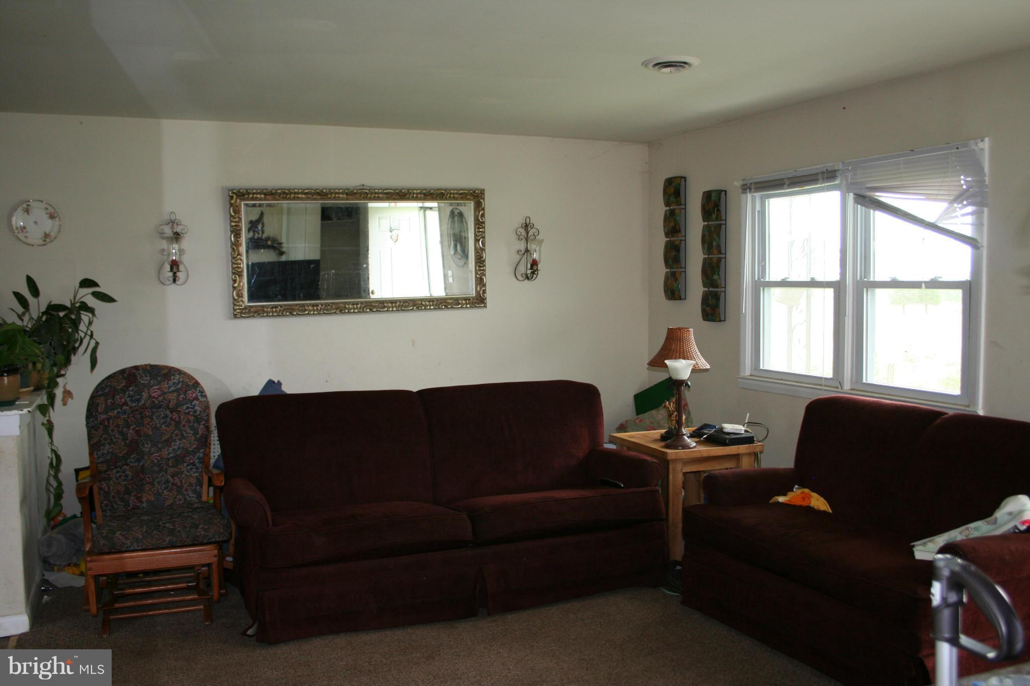 8841 Old Dumfries Road Catlett, VA 20119 - Photo 13 of 18 Living Room