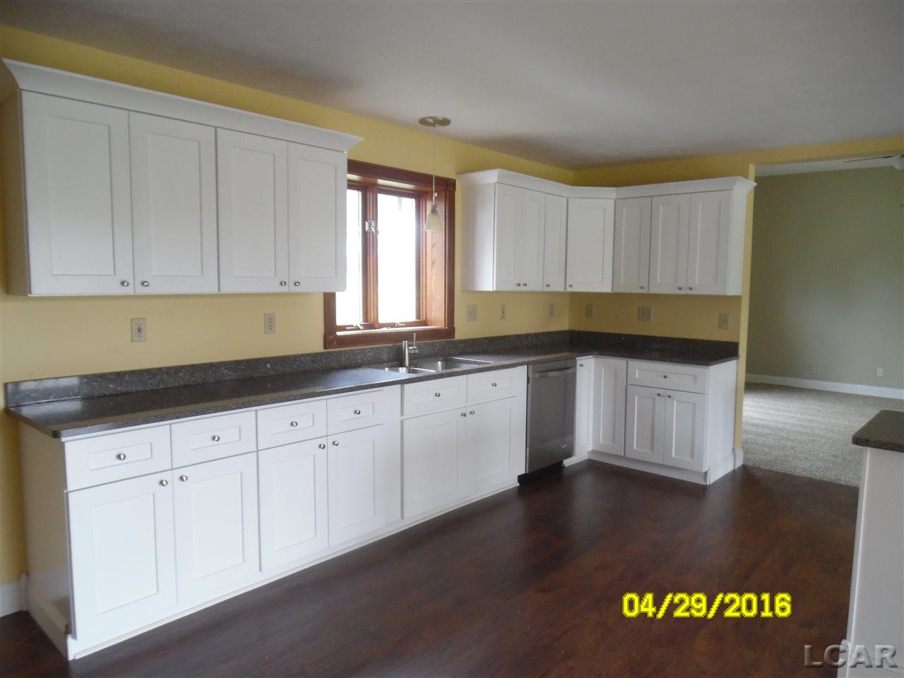 6915 Burton Road Adrian, MI 49221 - Photo 11 of 45