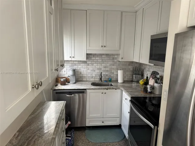 a bathroom with a toilet