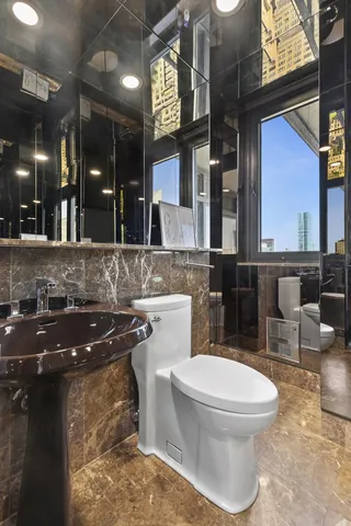 $1,495,000 | 100 United Nations Plaza, Unit 39E | Midtown East