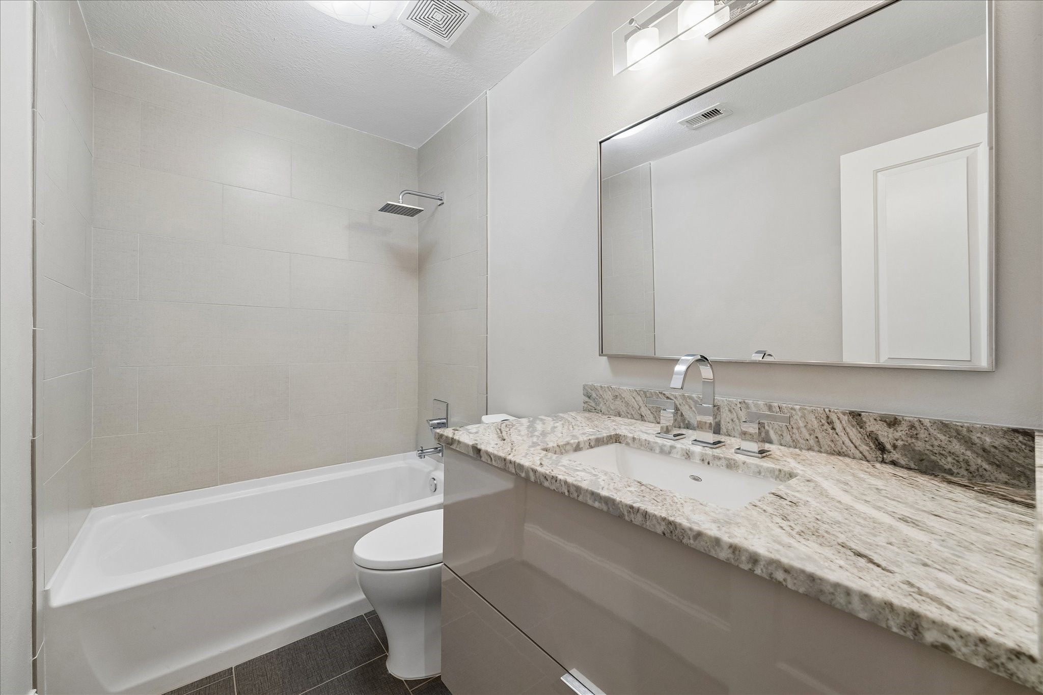 14855 Perthshire Road Houston, TX 77079 - Photo 34 of 43