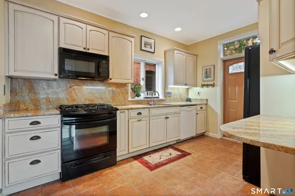 $525,000 | 7 Wooster Place, Unit 7, New Haven, CT 06511