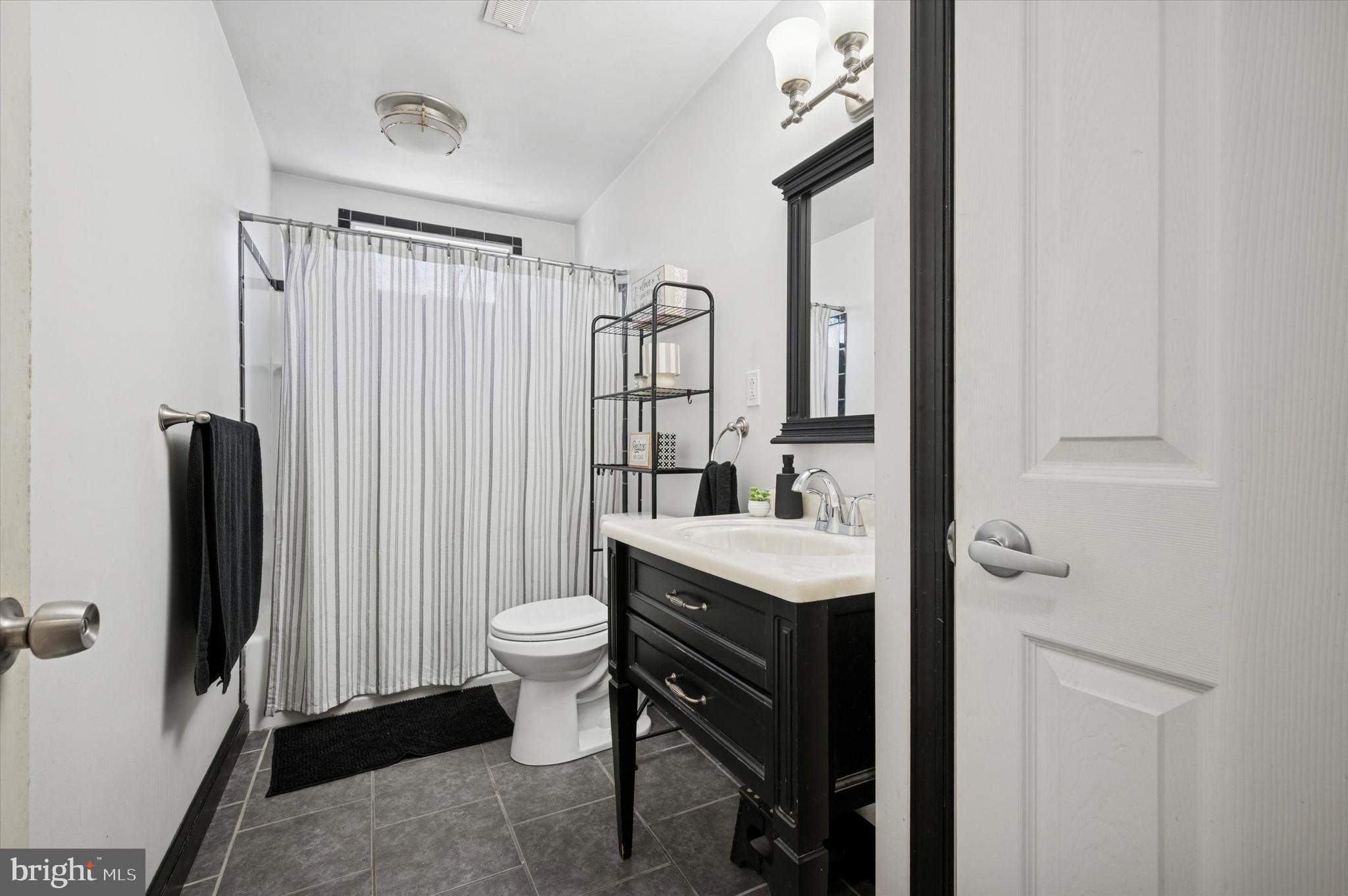 420 Fir Street Warminster, PA 18974 - Photo 13 of 24