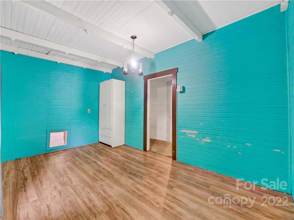 2731 Redmon Road Marshall, NC 28753 - Photo 32 of 43 a view of a big room with a large window