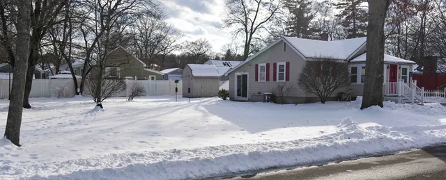 $435,000 | 36 Briarwood Avenue, Billerica, MA 01821