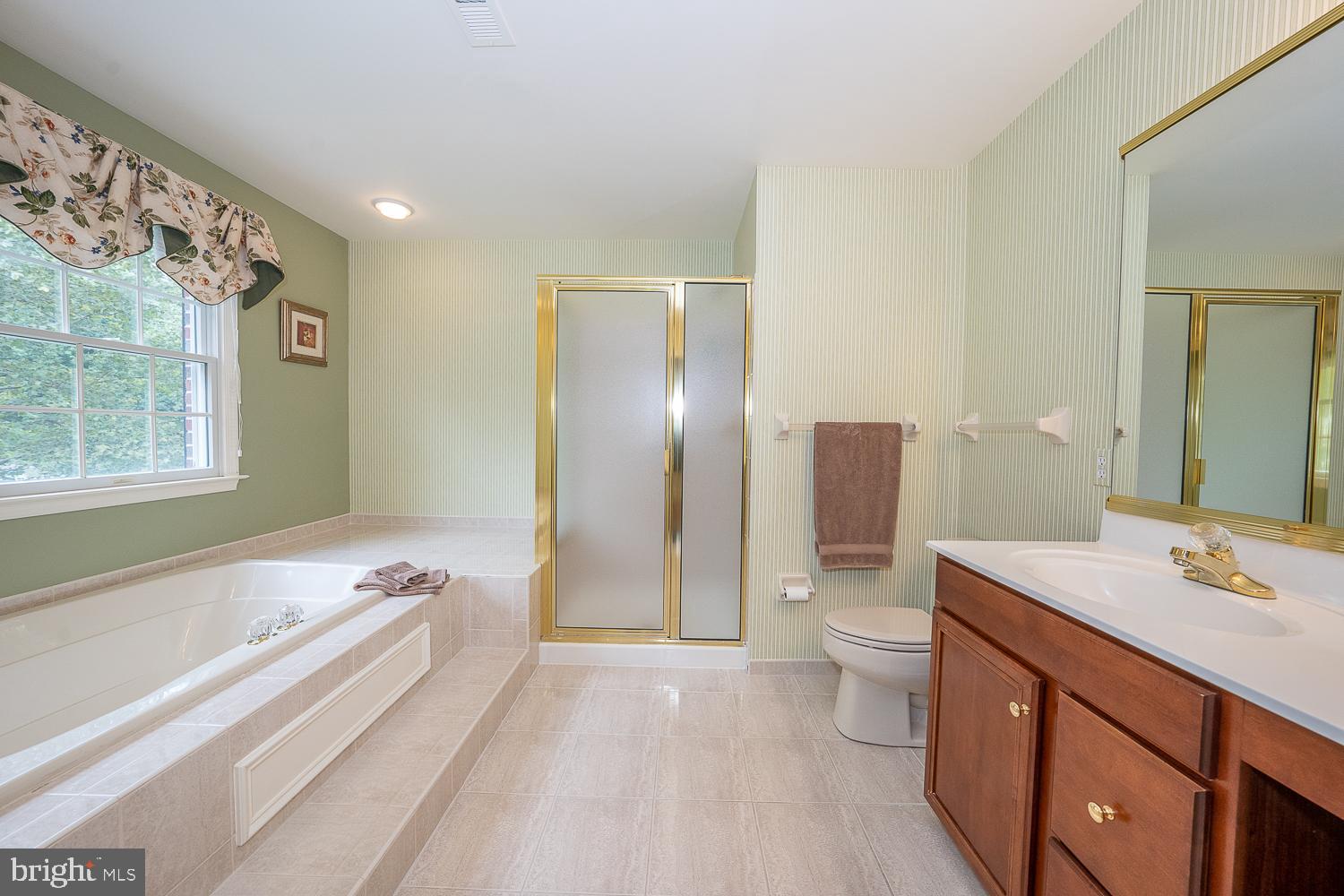 3 Old Forest Road Newtown Square, PA 19073 - Photo 22 of 37 Light-filled primary bathroom