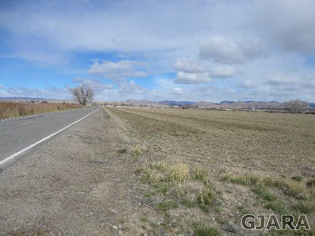 1650 14 Road Loma, CO 81524 - Photo 2 of 2 a view of an ocean and beach