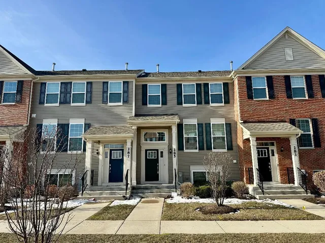 $350,000 | 285 Lakeshore Drive, Oswego, IL 60543