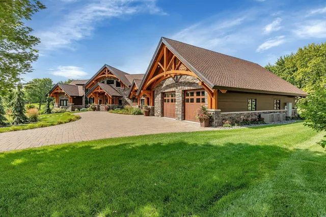 $2,999,900 | 3121 Blackheath Drive, St. Cloud, MN 56301