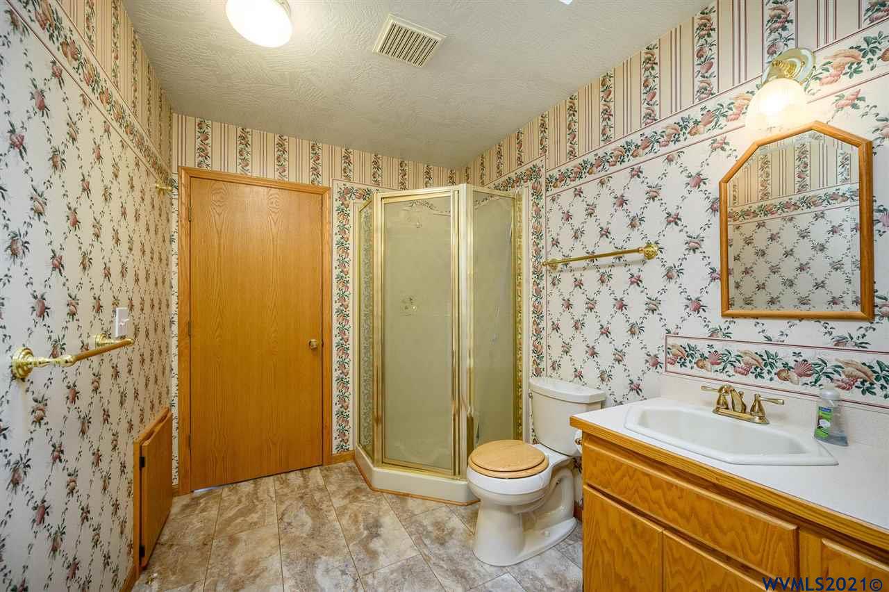 17461 Southwest Gopher Valley Road Sheridan, OR 97378 - Photo 17 of 41 Gallery Image 17
