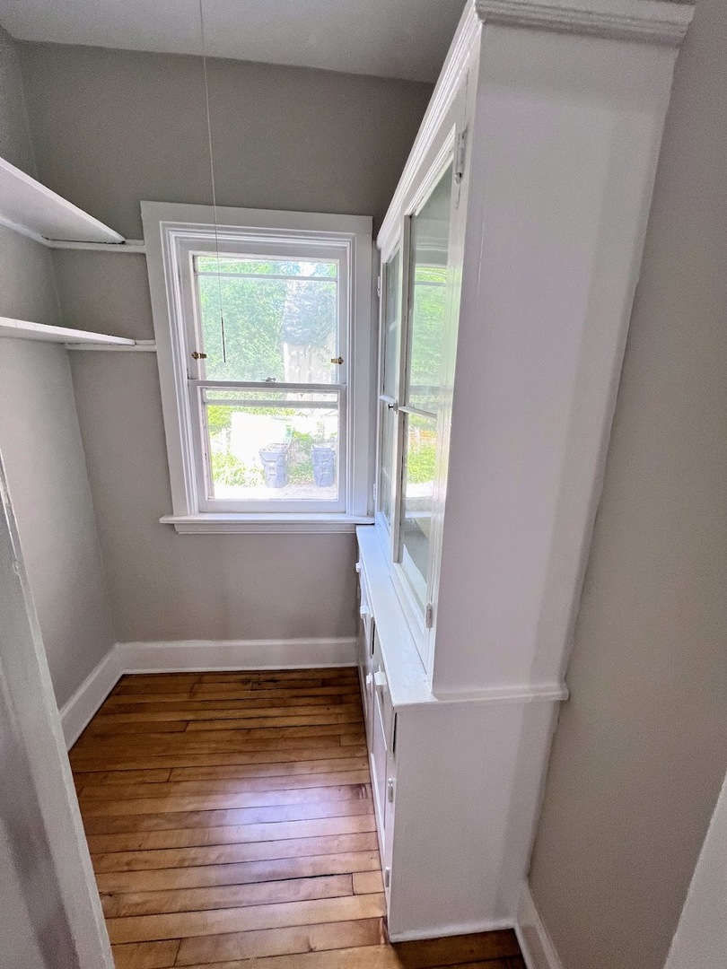 517 Hamilton Street, Unit 1 Evanston, IL 60202 - Photo 5 of 15