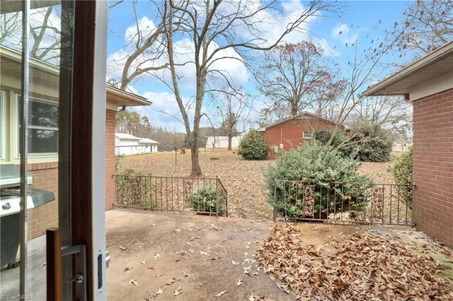 $299,000 | 770 Hollingsworth Road, Randleman, NC 27317