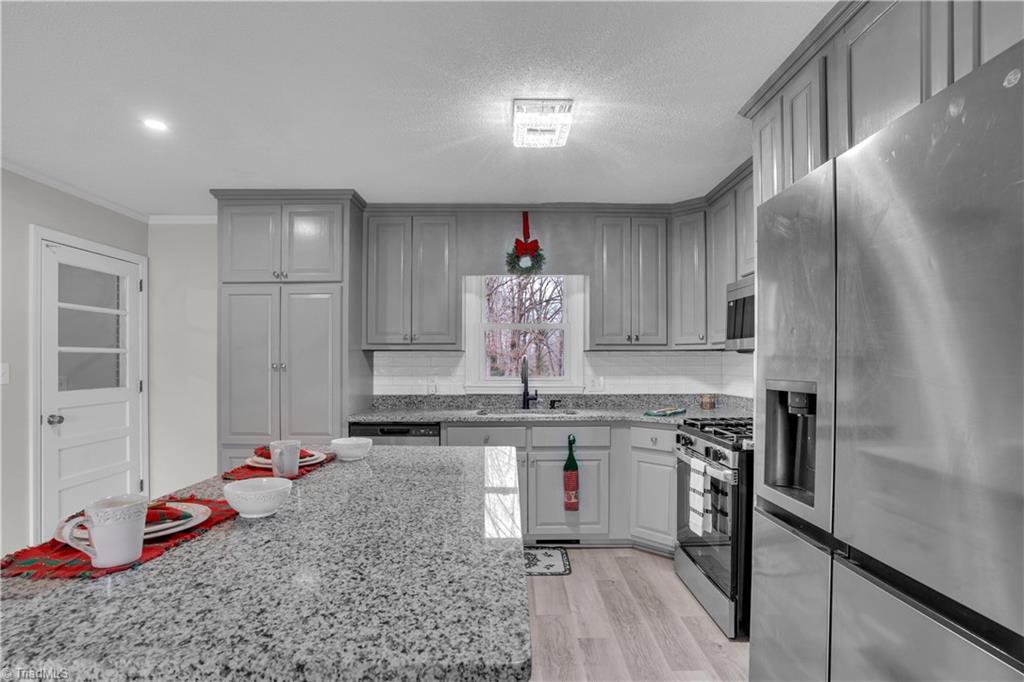 770 Hollingsworth Road Randleman, NC 27317 - Photo 6 of 30