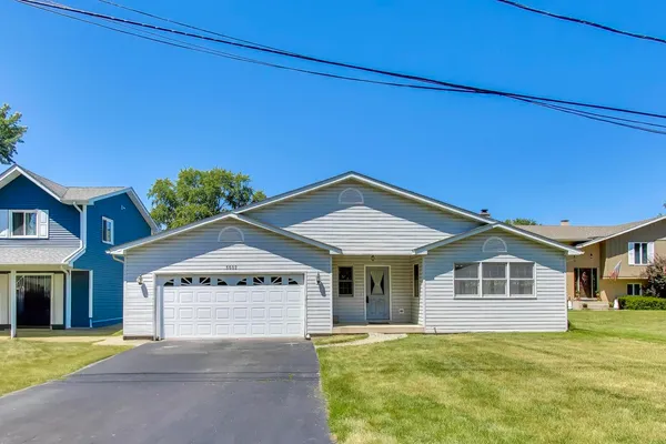 $450,000 | 3002 Miller Drive, McHenry, IL 60050