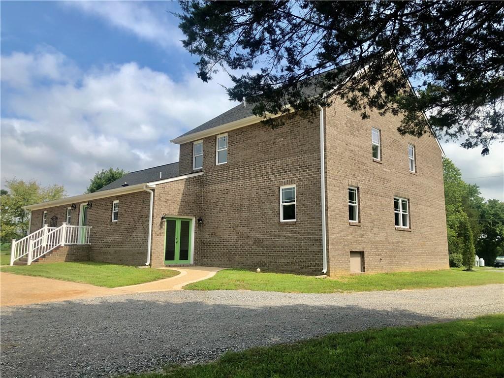 16739 New Baltimore Road Milford, VA 22514 - Photo 3 of 44 Gallery Image 3